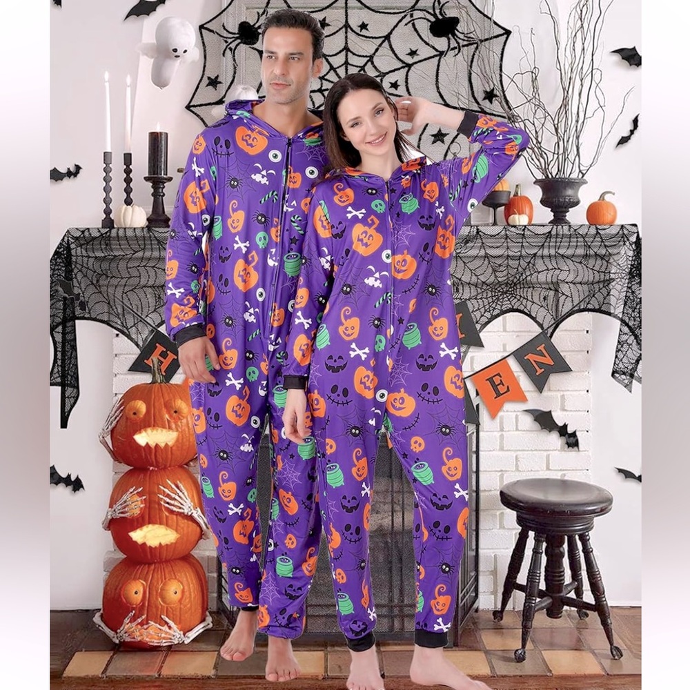 NWT PYAEAS HALLOWEEN Hooded Onesie Pajamas w/Pumpkins, spiders, skulls, Sz L